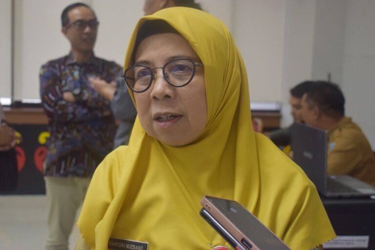 membaca komitmen bersama