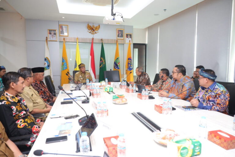 3F45791C-37BA-433E-8399-502712963689-1024x683