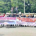 mahasiswa-asal-kaltara-rampungkan-demo-di-jakarta-1776088020990_169